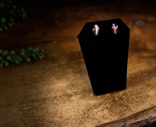 🍷 Burgundy Cat’s Eye Stud Earr