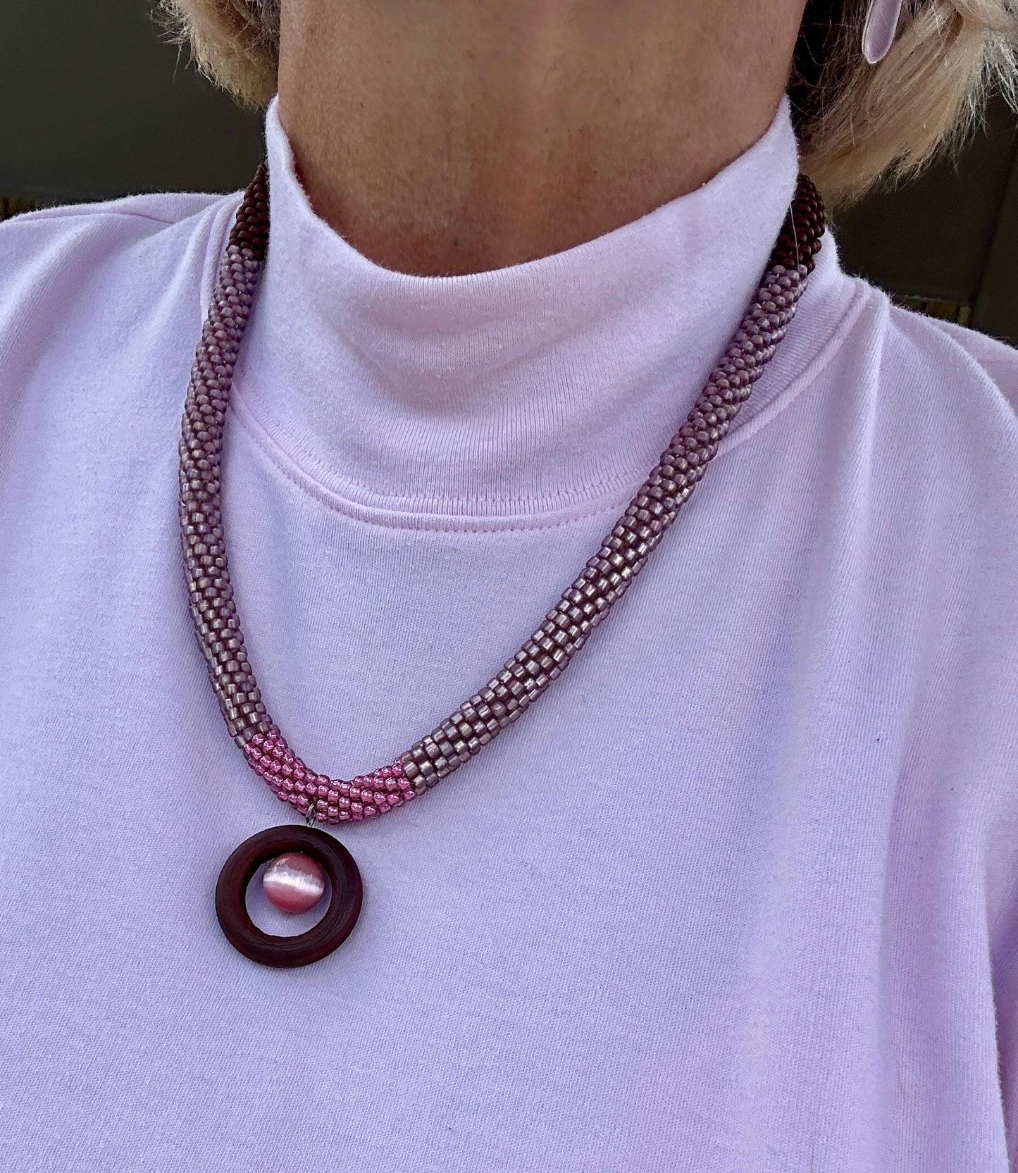 Rosy Horizon Beaded Necklace — Gradient Pink Elegance with Wooden Pendant