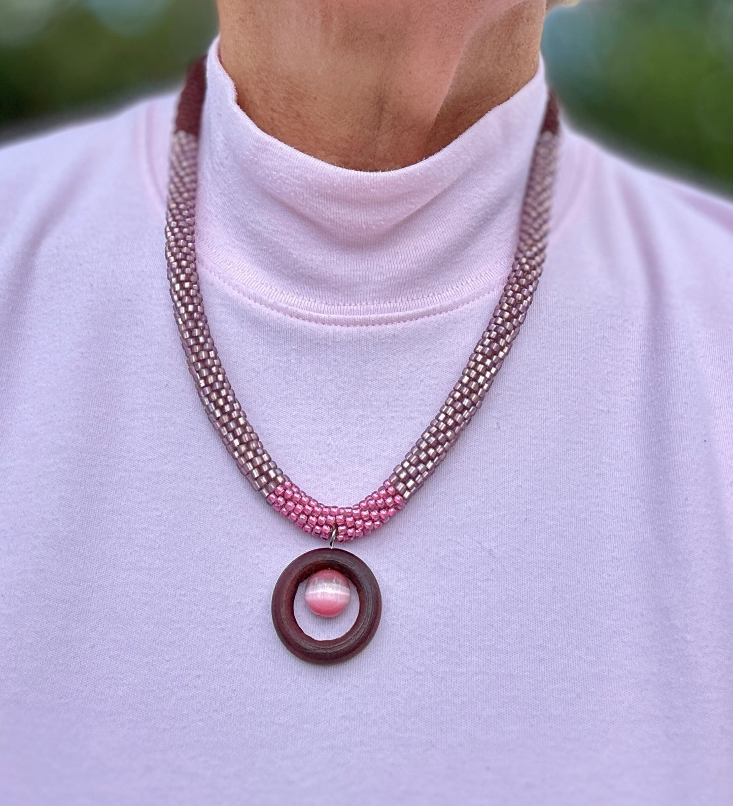 Rosy Horizon Beaded Necklace — Gradient Pink Elegance with Wooden Pendant
