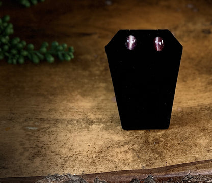 🍷 Burgundy Cat’s Eye Stud Earr